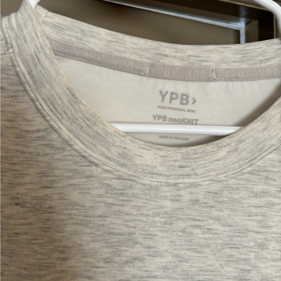Abercrombie YPB Crewneck - Picture 3 of 3
